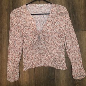 Women’s American Eagle floral blouse